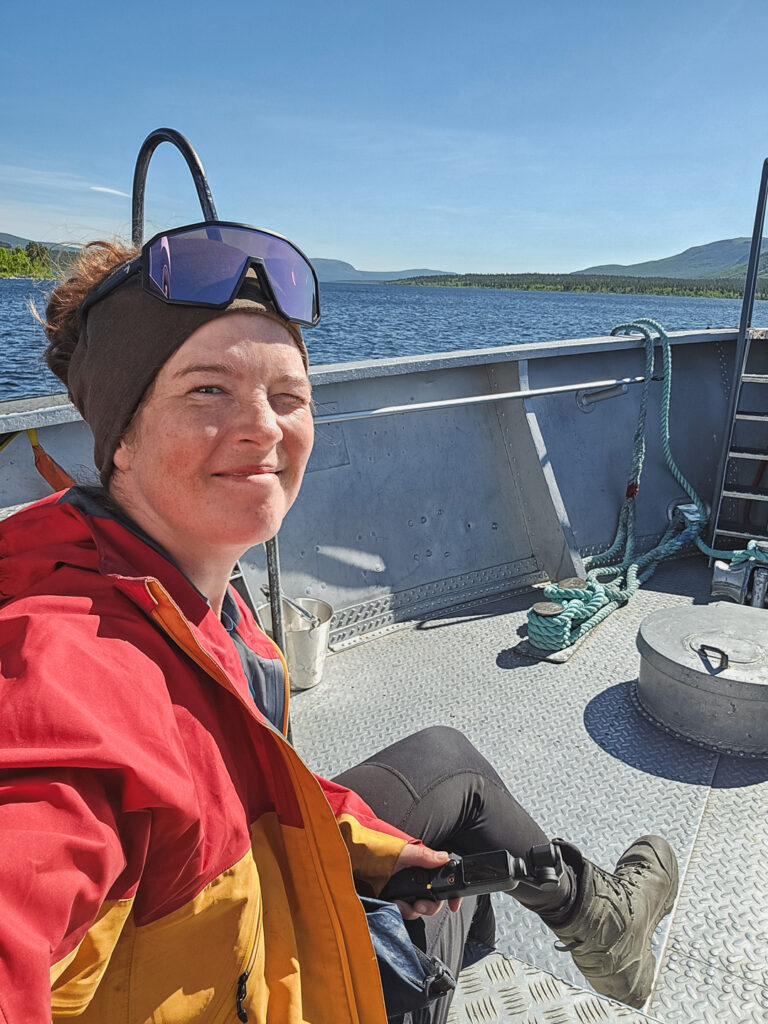 Wilda Nilsson på båten mot Saltoloukta