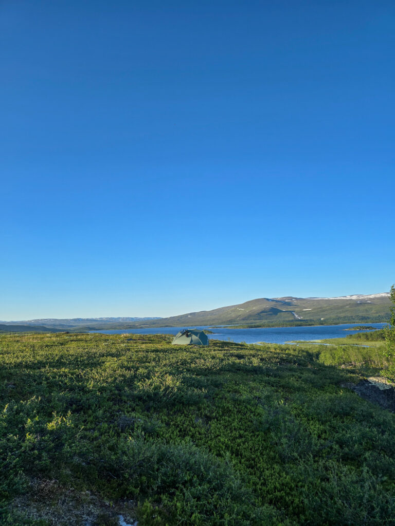 Tältplats mellan Sitasjaure och Ritsem