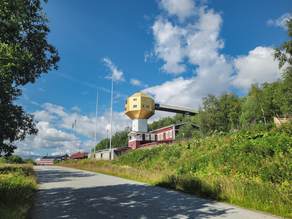 Fjällvandring på Kungsleden mellan Hemavan och Abisko - starten i Hemavan vid Naturrum